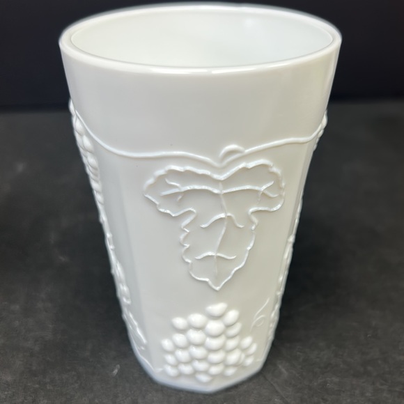 Vintage milk glass set of 6 4” juice glasses by Indians Glass Company - Picture 6 of 6